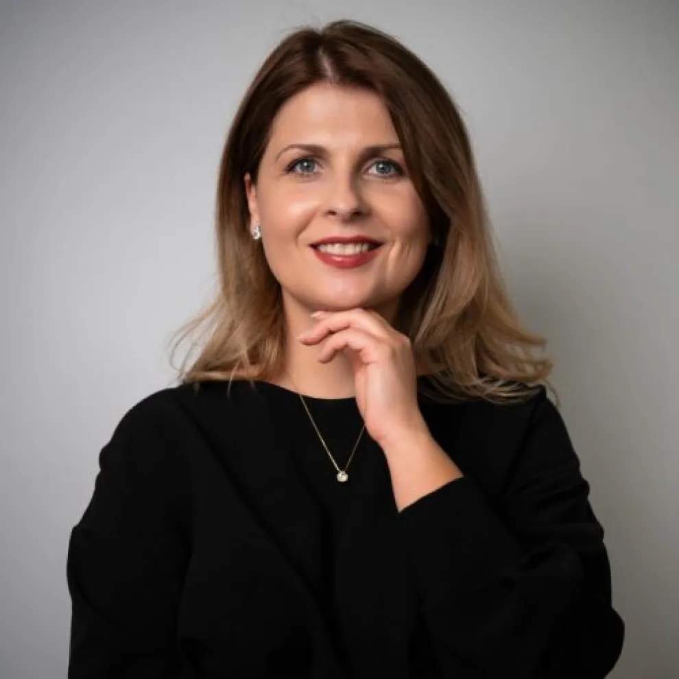 Laura Naviene